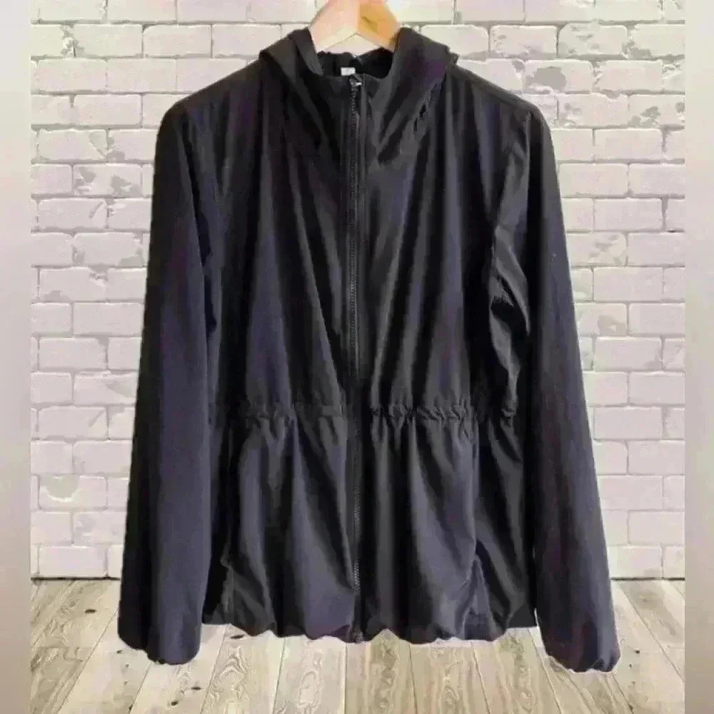 RARE Lululemon‎ Cinched-Waist
Hooded Jacket Size 6 Black